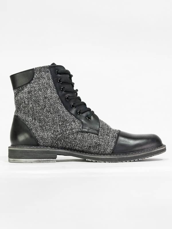 Botas en cuero negro